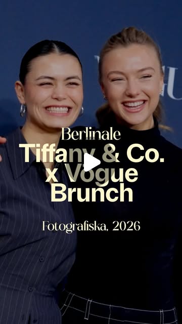 Breakfast at Tiffany’s? Brunch at Berlinale! ☕

While Holly Golightly gazes through the New York windows of Tiffany & Co