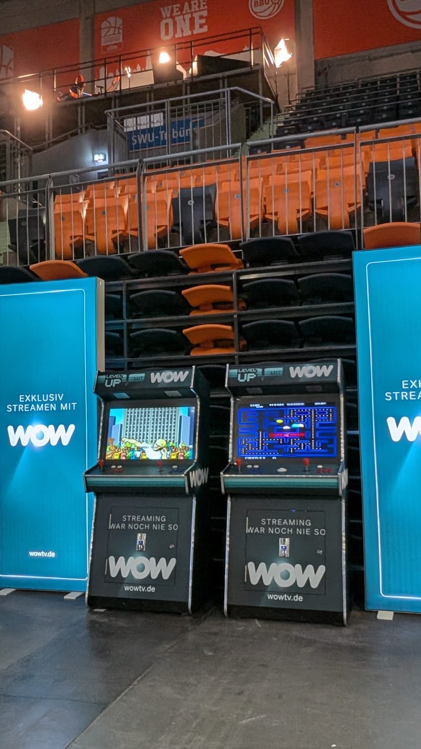 🎮✨ Yesterday at the League of Legends PRM Finals, we took WOW to the next level! The atmosphere was electric and the fi
